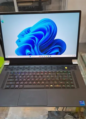 New Laptop Alienware M17x R2 32GB Intel Core I7 SSD 1T