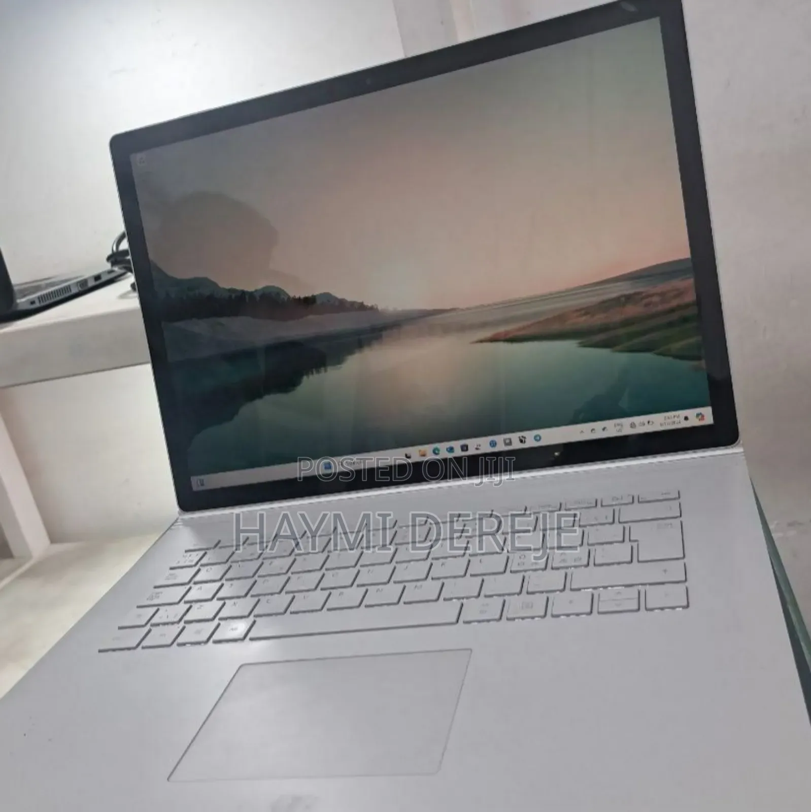 New Laptop Microsoft Surface 16GB Intel Core I7 SSD 256GB