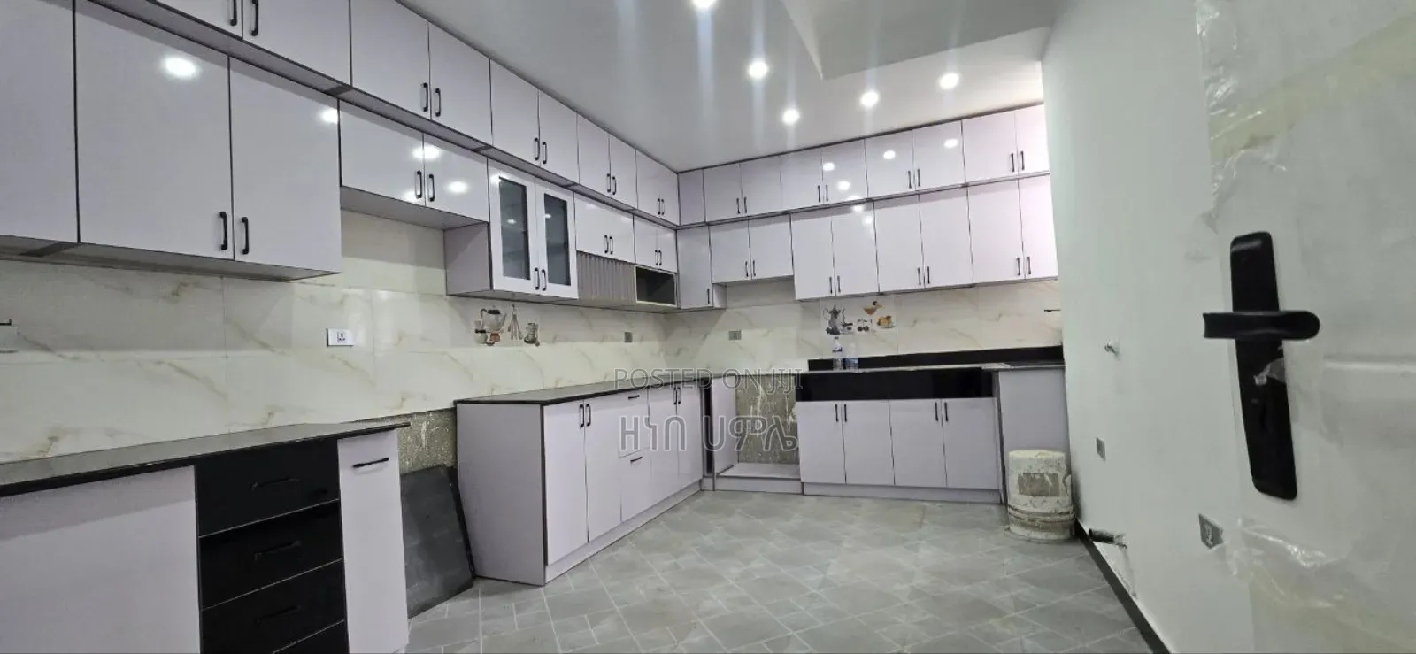 Furnished 3bdrm Apartment in ብራይት, Nifas Silk-Lafto for sale