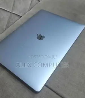 New Laptop Apple MacBook Pro 2019 32GB Intel Core I9 SSD 512GB