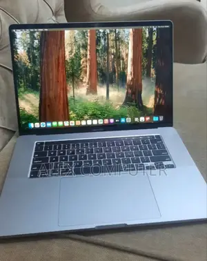 New Laptop Apple MacBook Pro 2019 32GB Intel Core I9 SSD 512GB