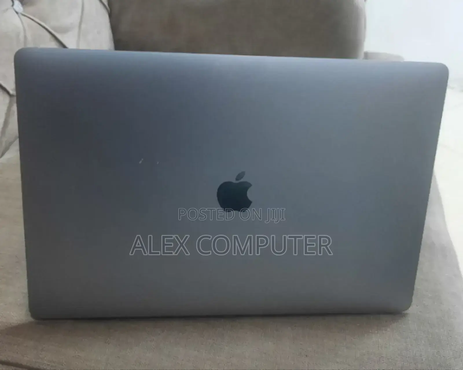 New Laptop Apple MacBook Pro 2019 32GB Intel Core I9 SSD 512GB