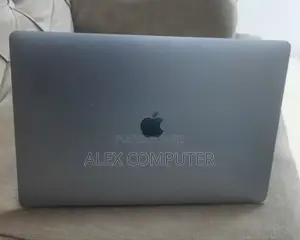 New Laptop Apple MacBook Pro 2019 32GB Intel Core I9 SSD 512GB