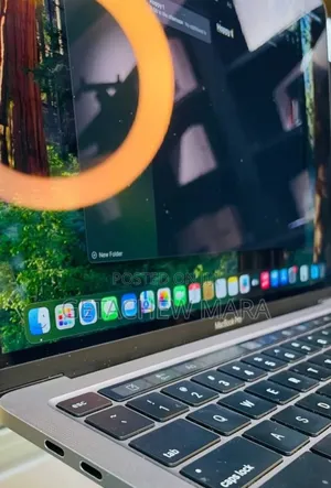 New Laptop Apple MacBook Pro M1 8GB Apple M1 Pro SSD 256GB