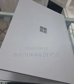 Photo - New Laptop Microsoft Surface Book 2 16GB Intel Core I7 SSD 256GB