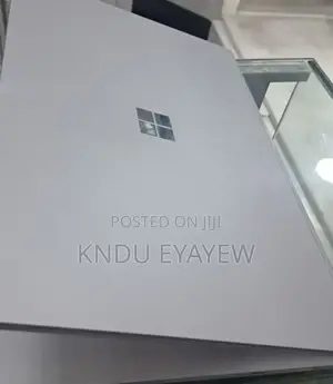 Photo - New Laptop Microsoft Surface 16GB Intel Core I7 SSD 512GB