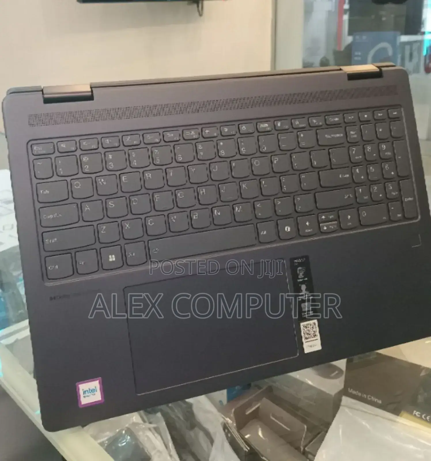 New Laptop Lenovo Yoga 7i 16GB Intel Core Ultra 7 SSD 512GB