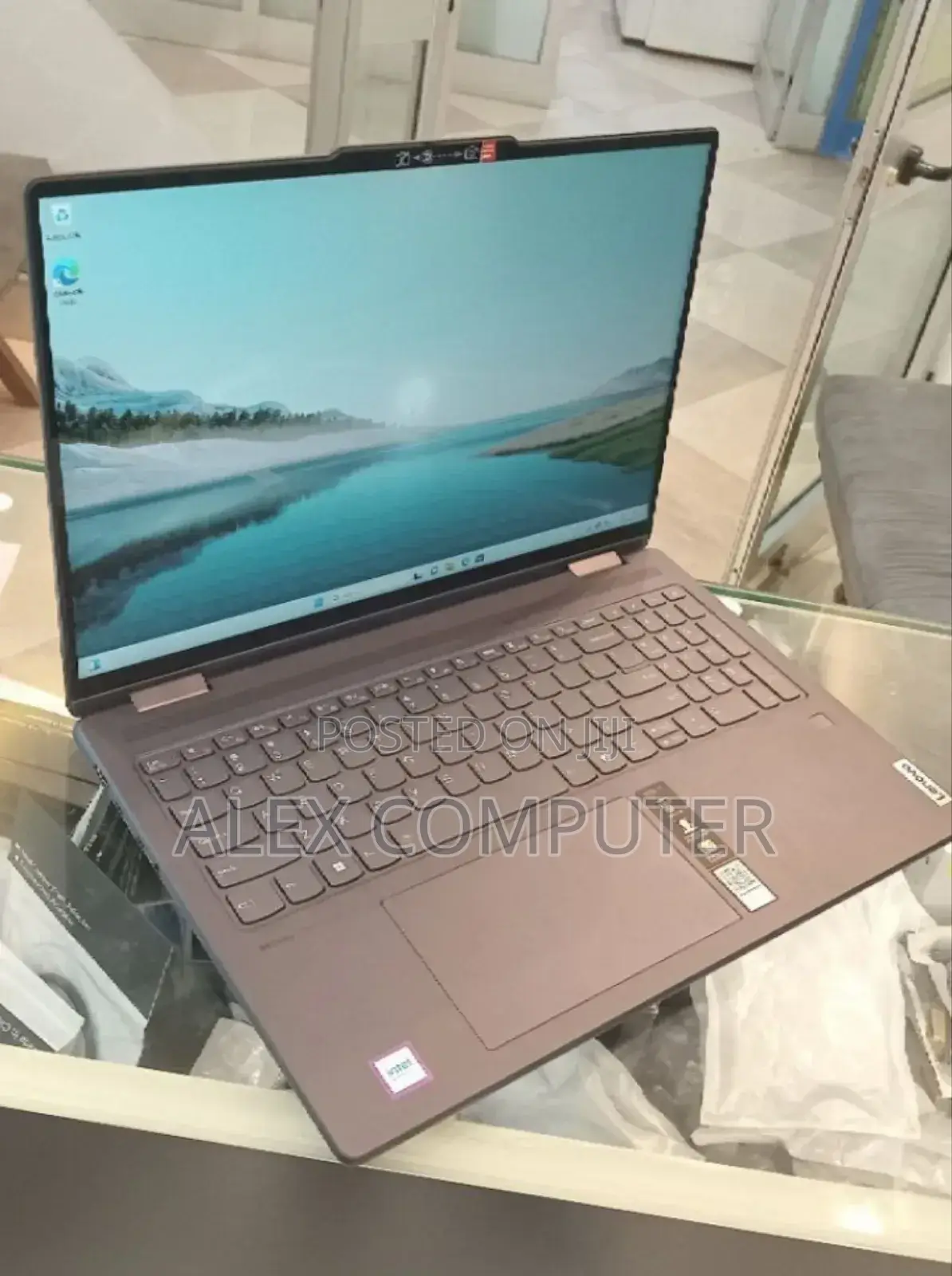 New Laptop Lenovo Yoga 7i 16GB Intel Core Ultra 7 SSD 512GB