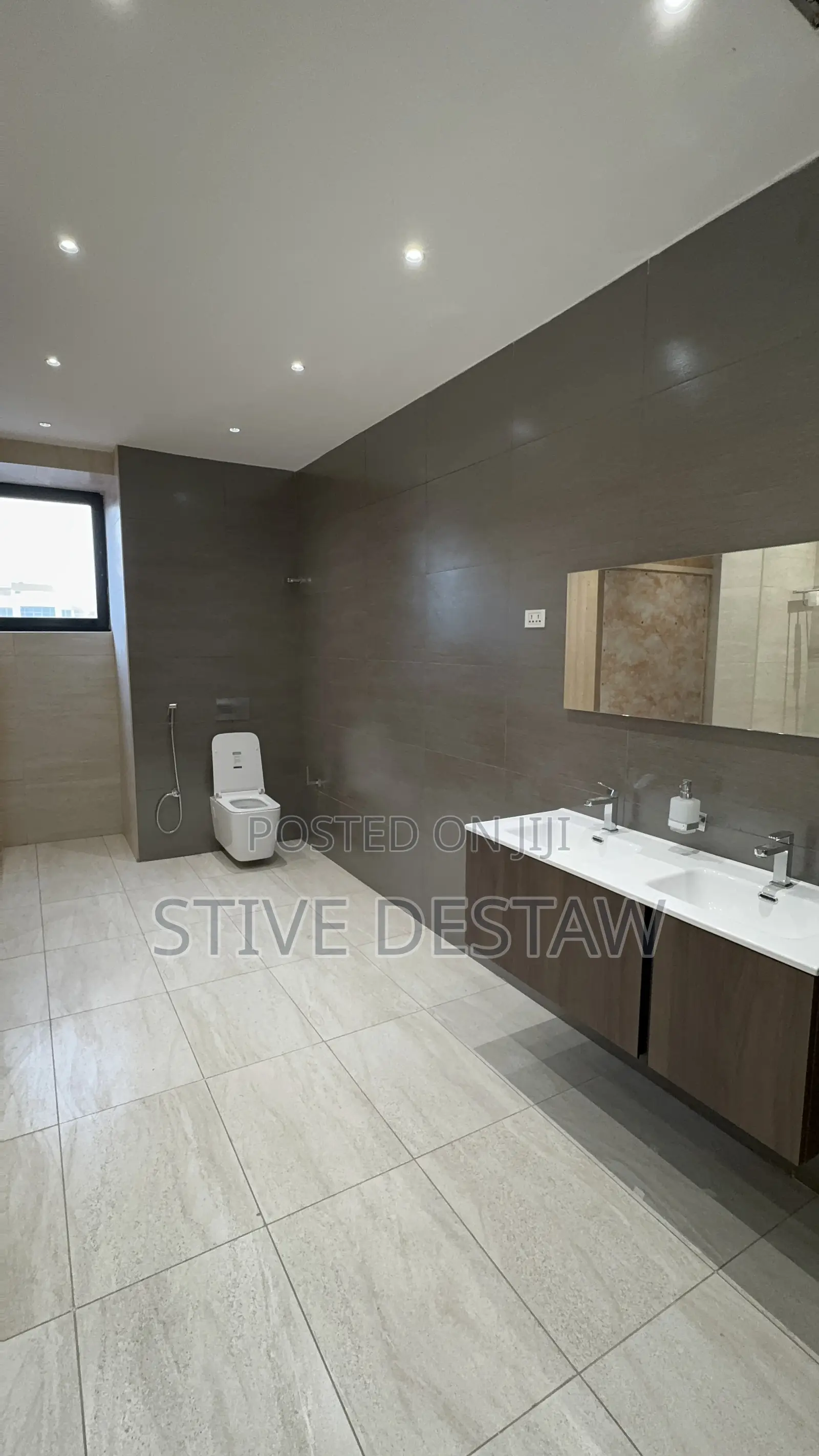 Furnished 6bdrm House in Luxury House, Bole for sale