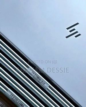 New Laptop HP EliteBook 1040 G8 16GB Intel Core I7 SSD 512GB