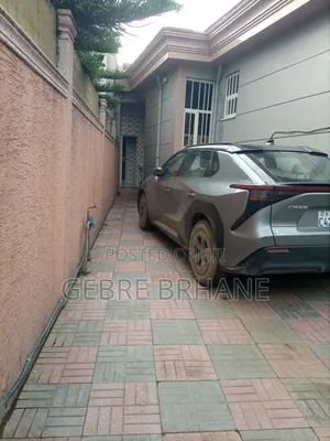 3bdrm House in Villa, Yeka for rent