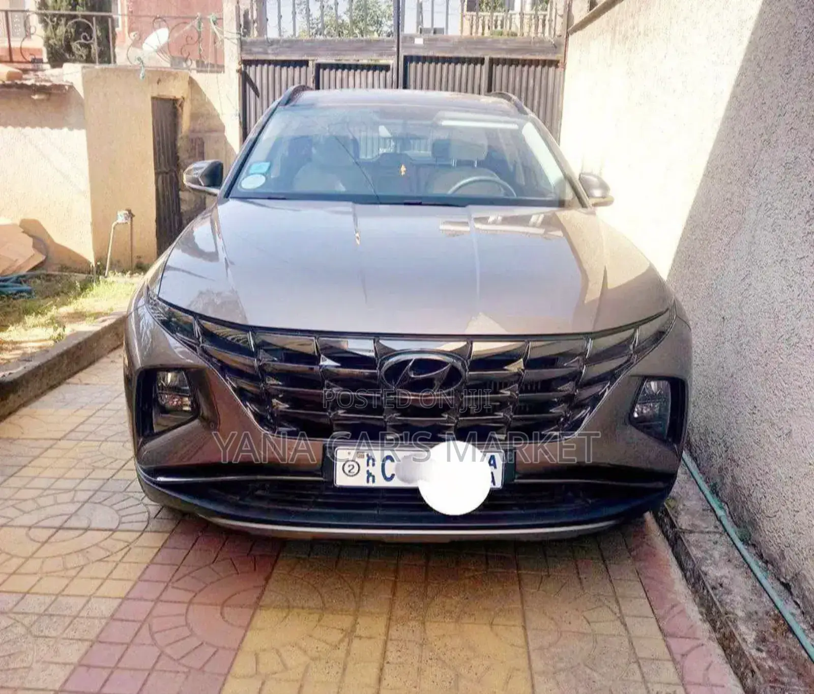 Hyundai Tucson 2023 Brown