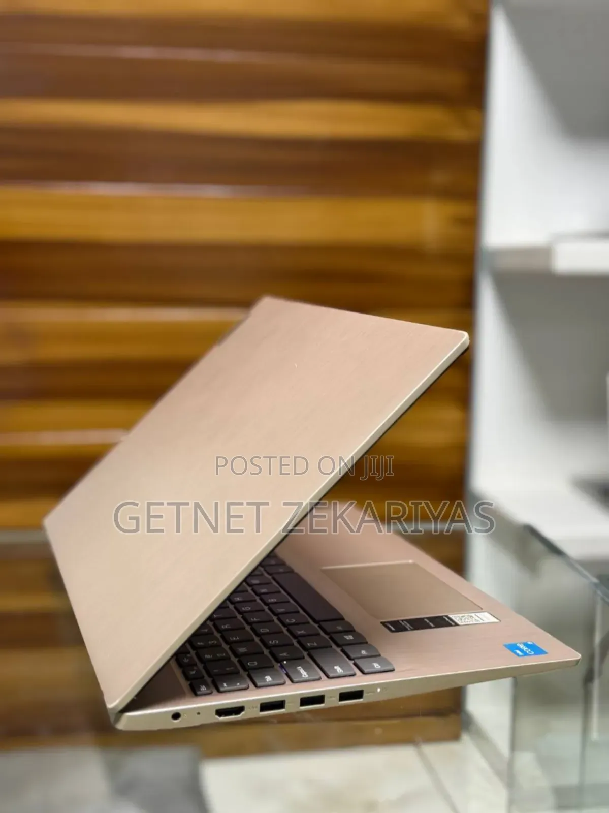 New Laptop Lenovo IdeaPad Z560 8GB Intel Core I3 SSD 256GB