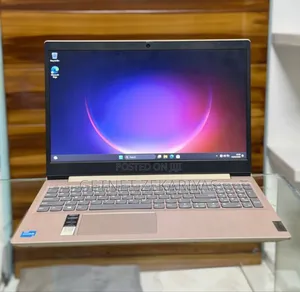 New Laptop Lenovo IdeaPad Z560 8GB Intel Core I3 SSD 256GB