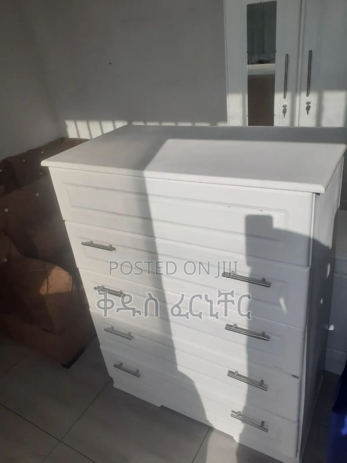 ባለ 5 ሰው መሳቢያ ኮሞ ፈጥነው ይውሰዱ