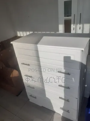 ባለ 5 ሰው መሳቢያ ኮሞ ፈጥነው ይውሰዱ