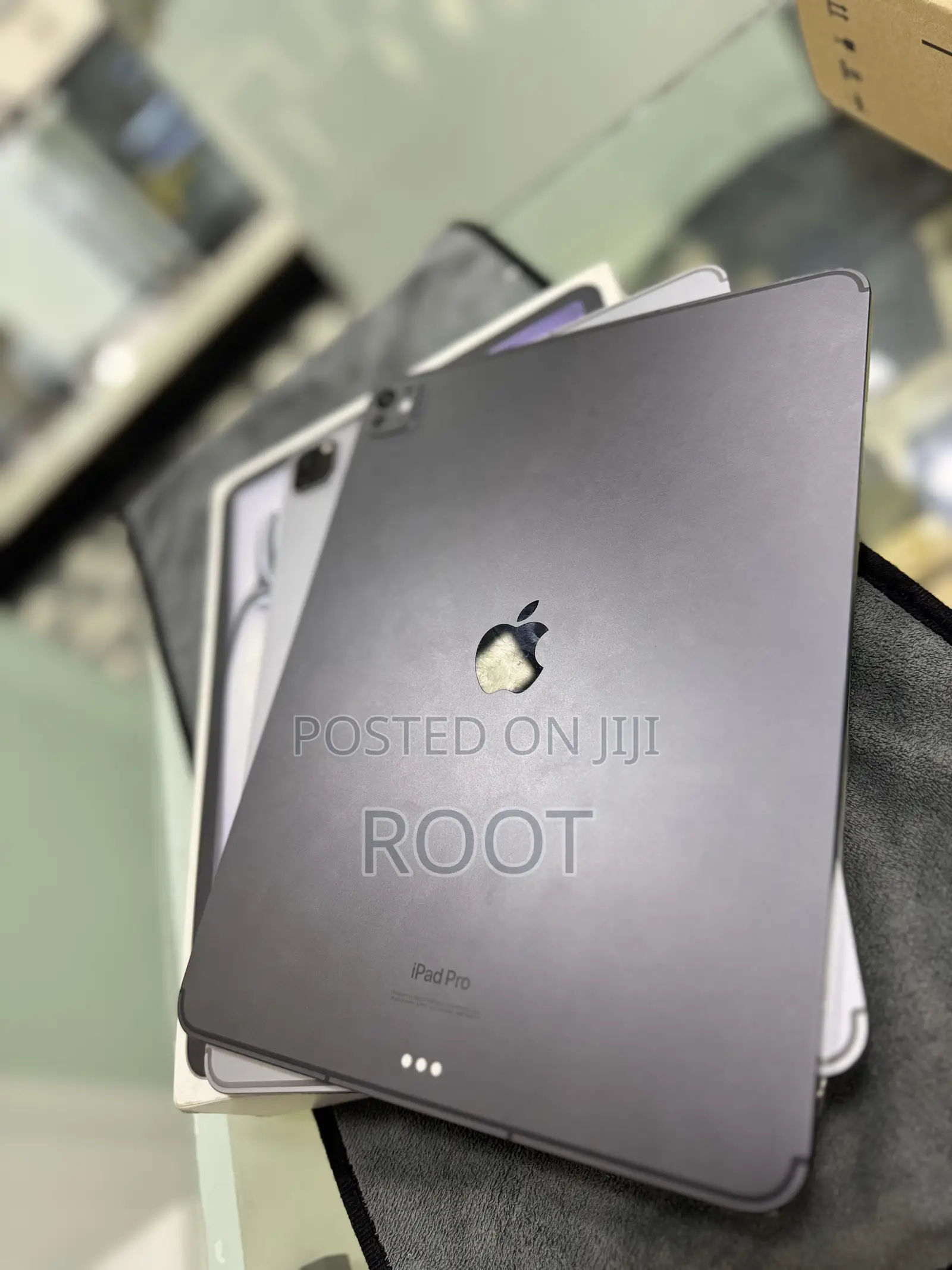 New Apple iPad Pro 12.9 (2022) 128 GB Gray