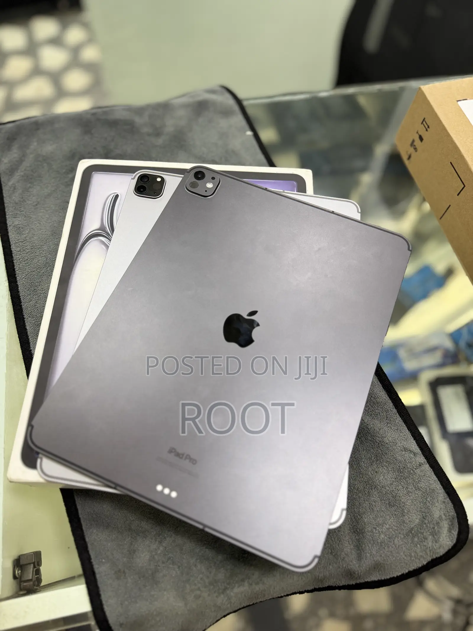 New Apple iPad Pro 12.9 (2022) 128 GB Gray