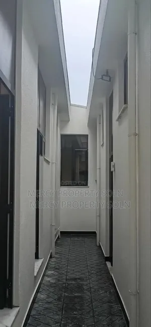 4bdrm Villa in Bole for sale