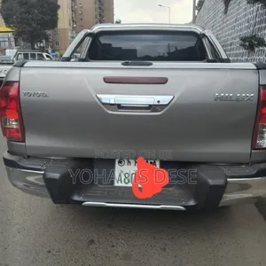 Toyota Hilux 2019 Gray