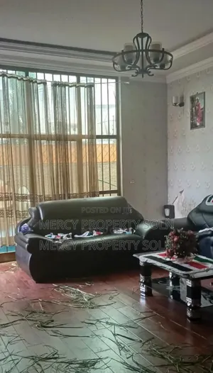 5bdrm Villa in Bole for sale