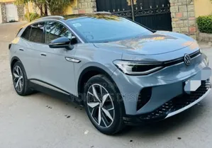 Photo - Volkswagen ID.4 2022 Blue