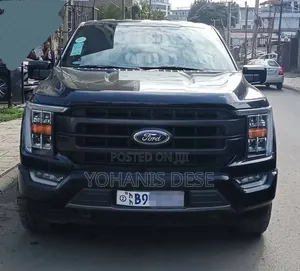 Photo - Ford F-150 2021 Black