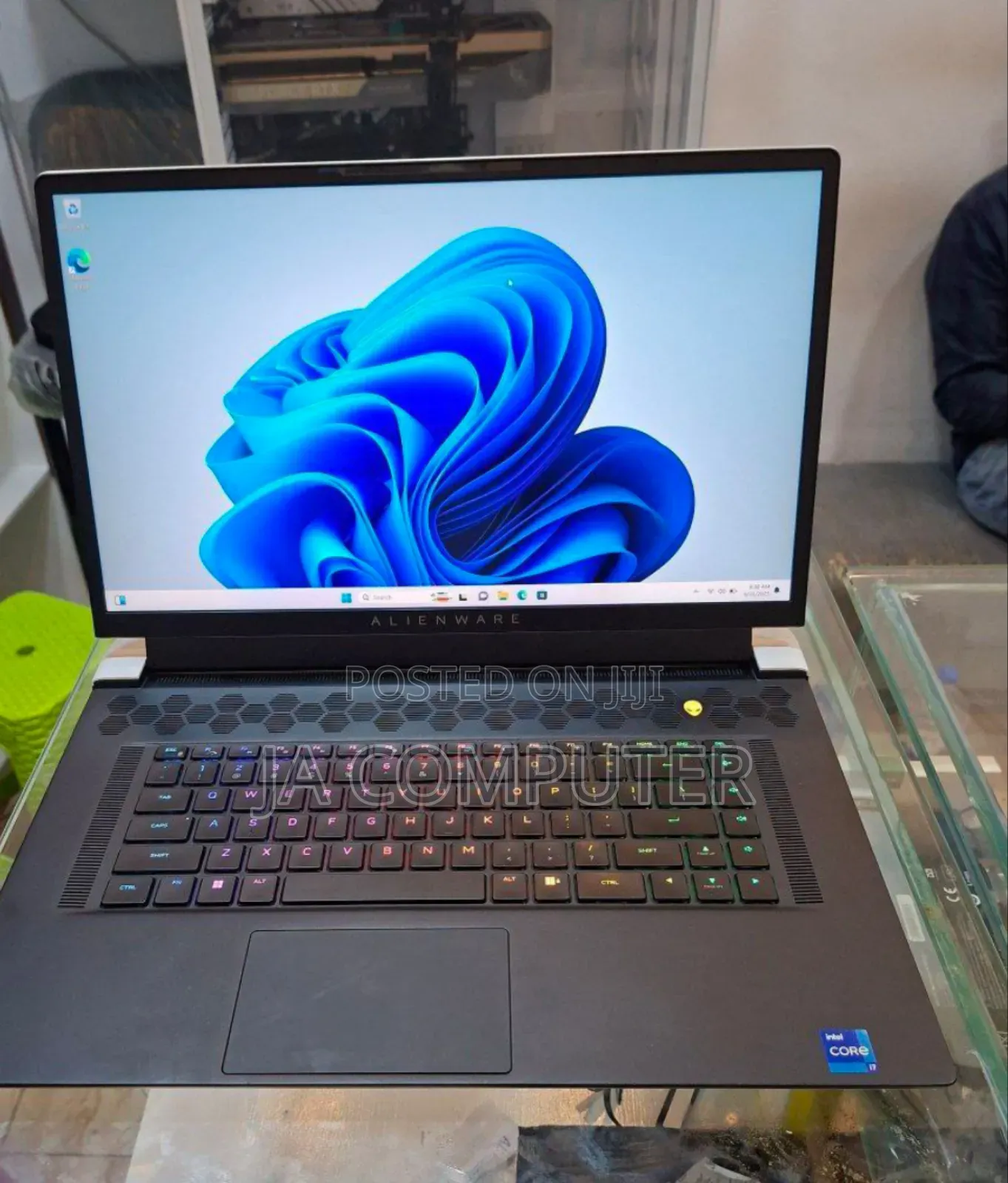 New Laptop Alienware M17x R2 32GB Intel Core I7 SSD 1T