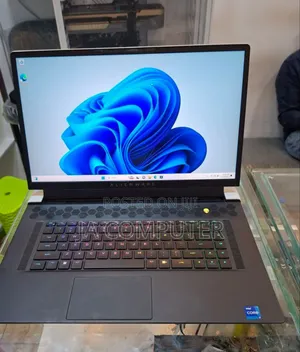 New Laptop Alienware M17x R2 32GB Intel Core I7 SSD 1T