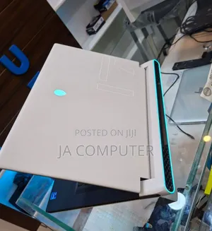 New Laptop Alienware M17x R2 32GB Intel Core I7 SSD 1T