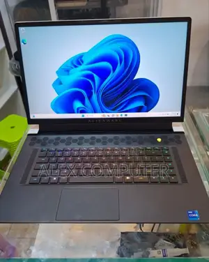 New Laptop Alienware M17x R2 32GB Intel Core I7 SSD 1T