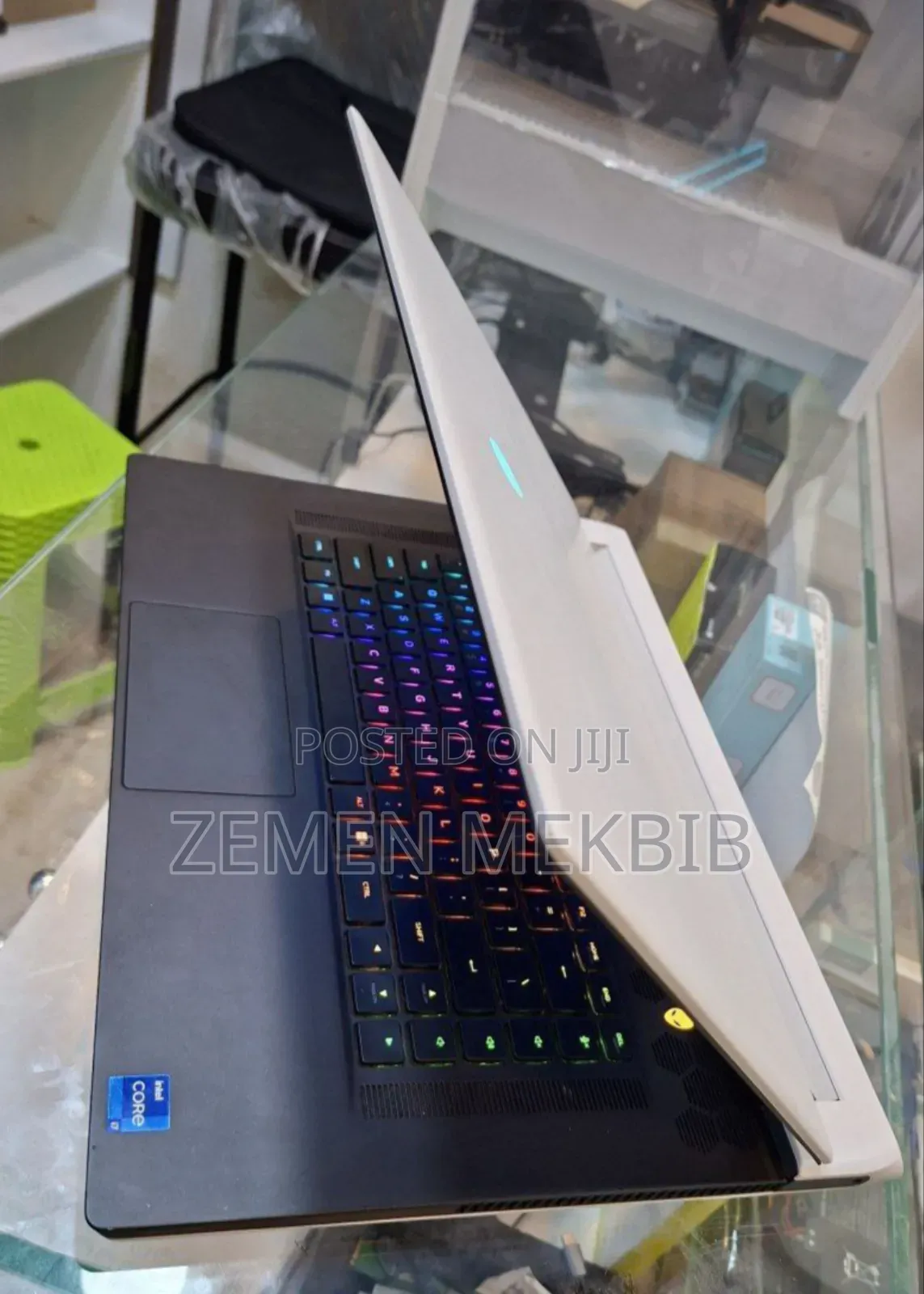 New Laptop Alienware M17x R2 32GB Intel Core I7 SSD 1T