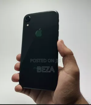 New Apple iPhone XR 64 GB Black