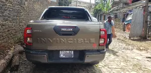 Toyota Hilux Revo Double Cab Deisel 2.4 RWD 2022 Gray