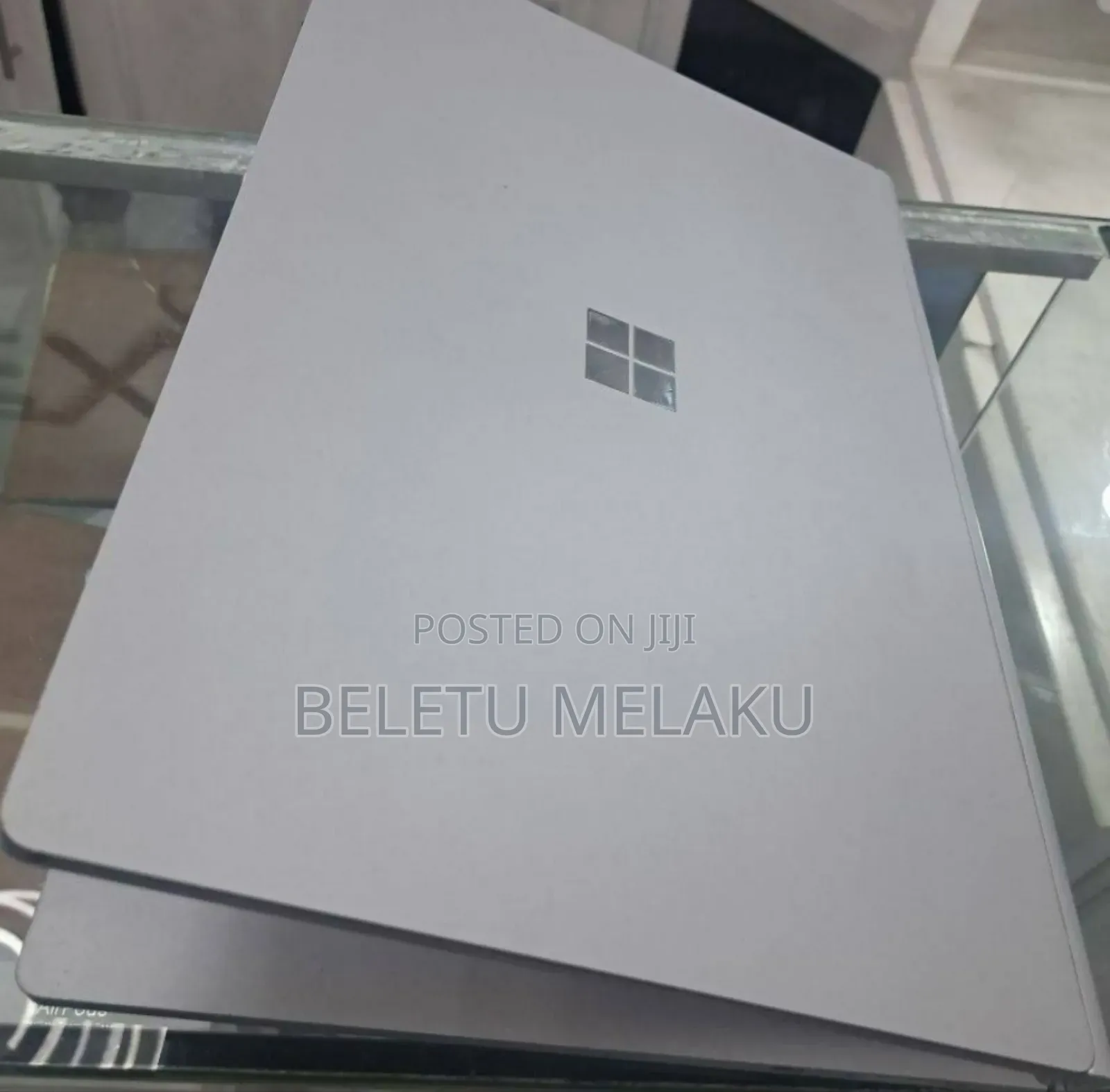 New Laptop Microsoft Surface Book 2 16GB Intel Core I7 SSD 256GB