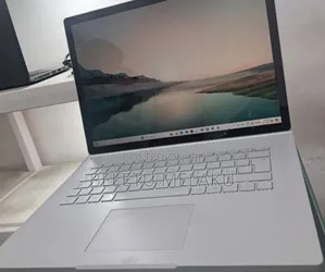 New Laptop Microsoft Surface Book 2 16GB Intel Core I7 SSD 256GB