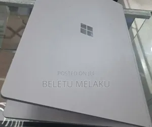 New Laptop Microsoft Surface Book 2 16GB Intel Core I7 SSD 256GB