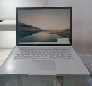 New Laptop Microsoft Surface Book 2 16GB Intel Core I7 SSD 256GB