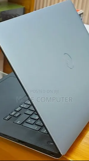 New Laptop Dell Precision 3580 16GB Intel Core I7 SSD 512GB