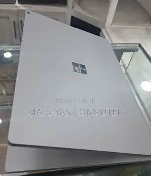 Photo - New Laptop Microsoft Surface Book 2 16GB Intel Core I7 SSD 256GB