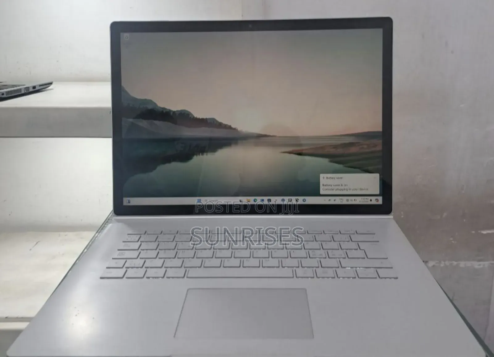 New Laptop Microsoft Surface 4GB Intel Core I7 SSD 256GB