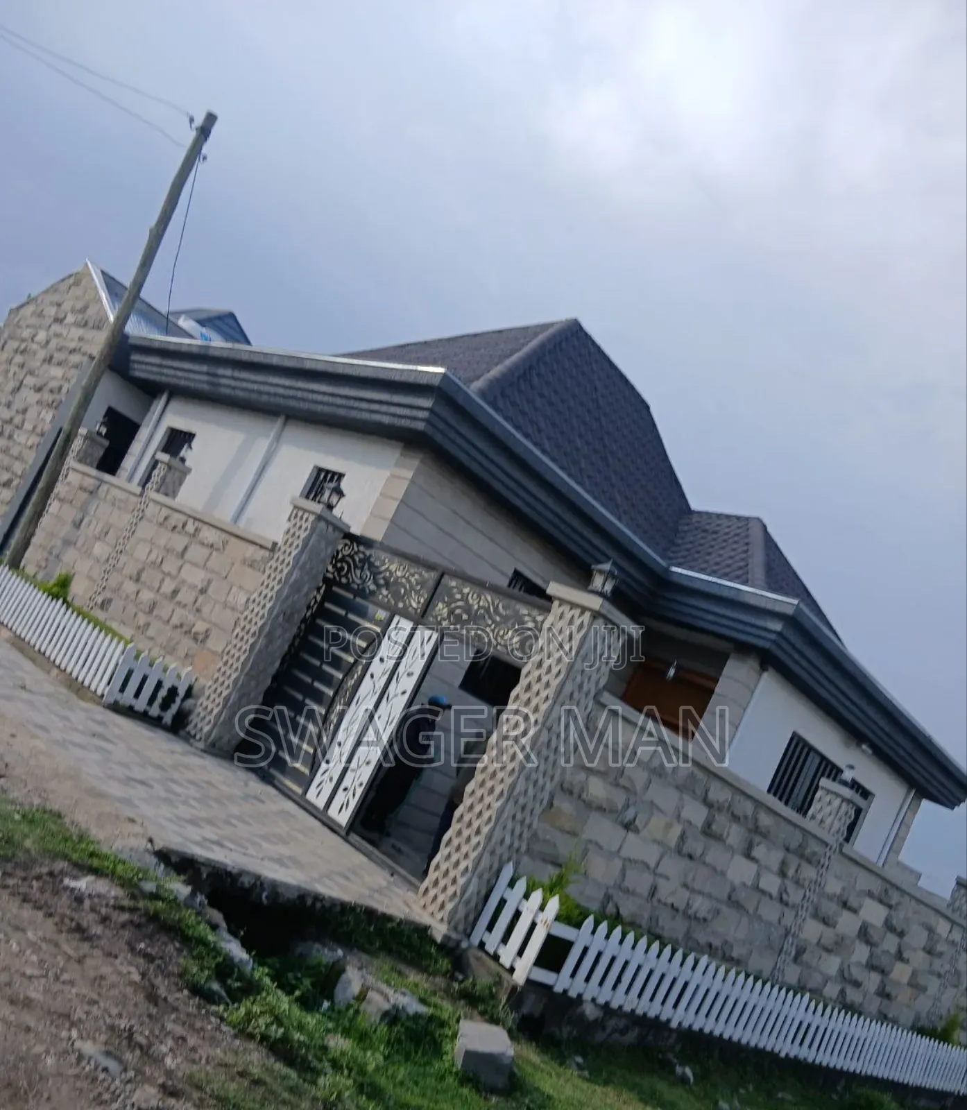 Furnished 5bdrm Villa in ጣፎ Ccd Area, Yeka for sale