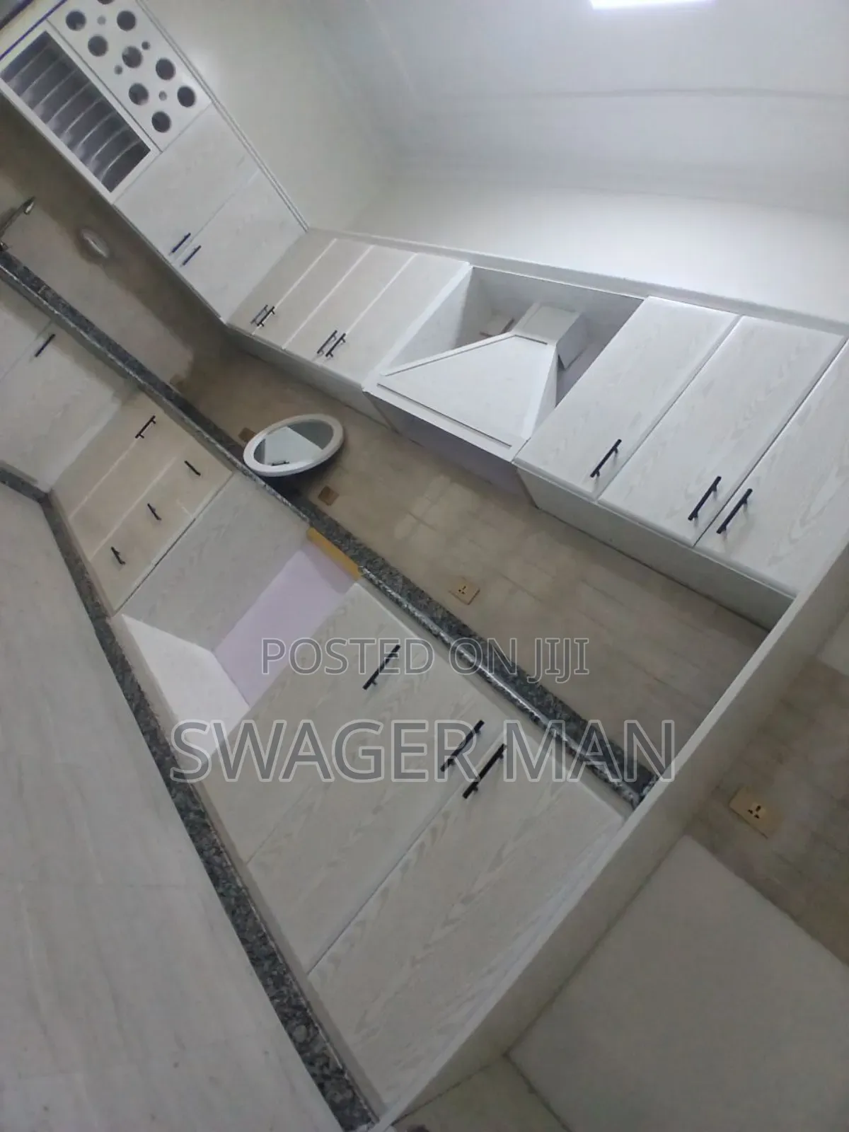 Furnished 5bdrm Villa in ጣፎ Ccd Area, Yeka for sale