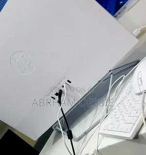 Photo - New HP 200 G4 22 All-in-One 8GB Intel Core I5 SSD 512GB