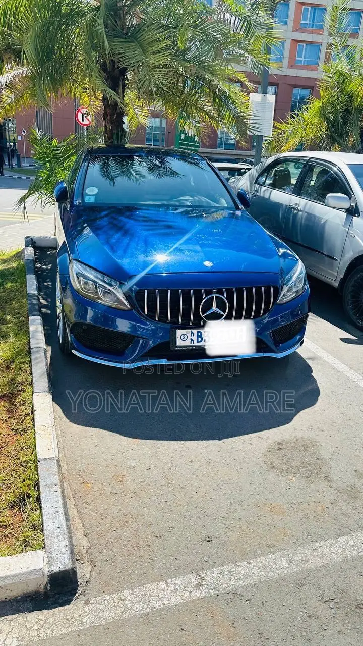 Mercedes-Benz C180 2015 Blue