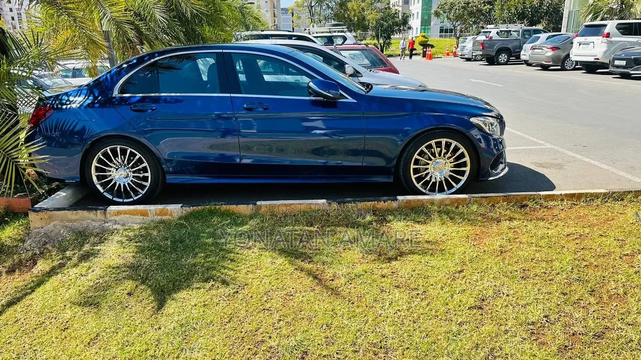 Mercedes-Benz C180 2015 Blue