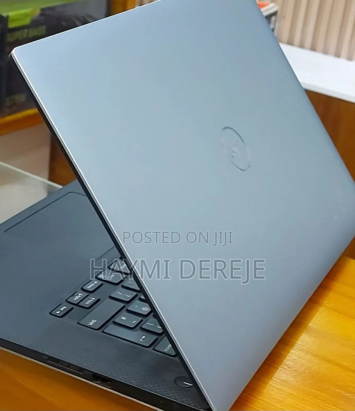 New Laptop Dell Precision 15 3520 16GB Intel Core I7 SSD 512GB