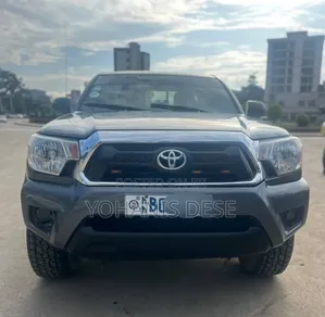 Photo - Toyota Tacoma 2014 Blue