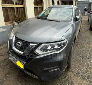 Photo - Nissan X-Trail 2021 Silver