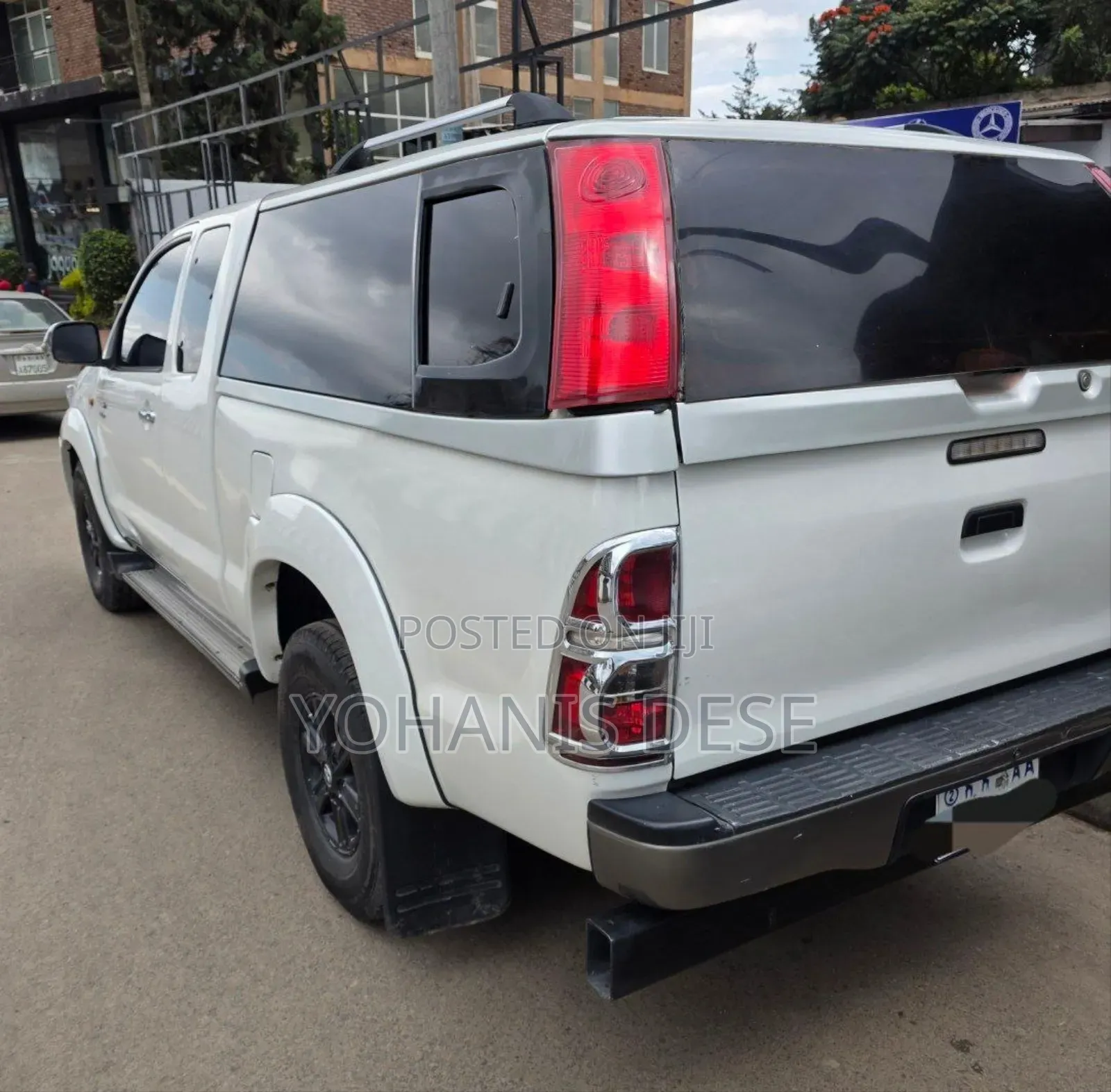 Toyota Hilux 2012 White